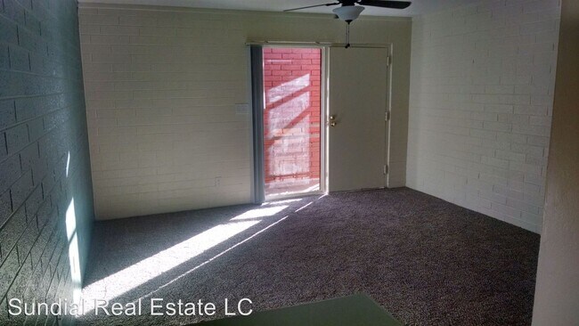 Building Photo - Studio, 1 bath Apartment - 426 W. 9th St.