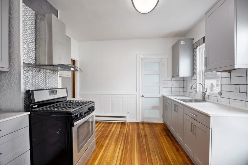 Building Photo - 16 Penhallow St