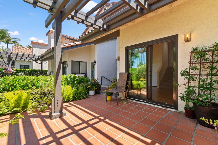 Building Photo - 15 Coronado Ct