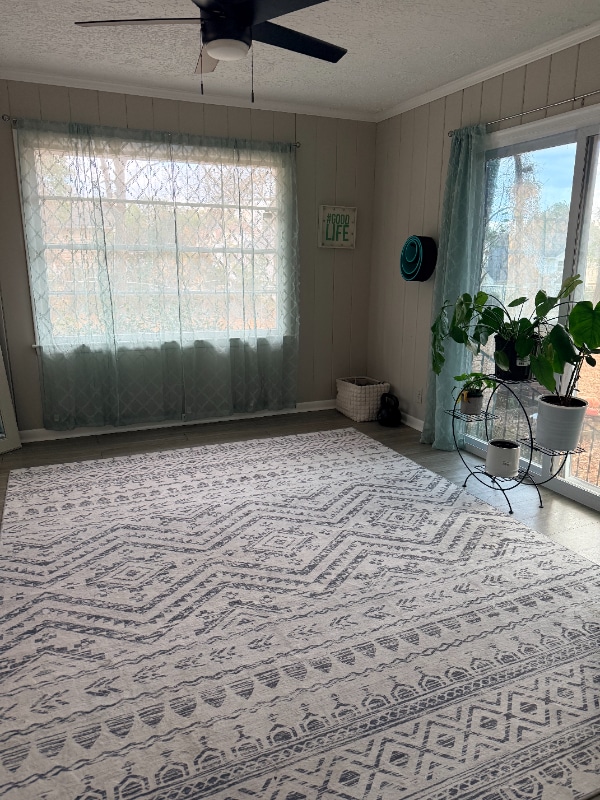 Building Photo - 2559 Clifton Springs Manor