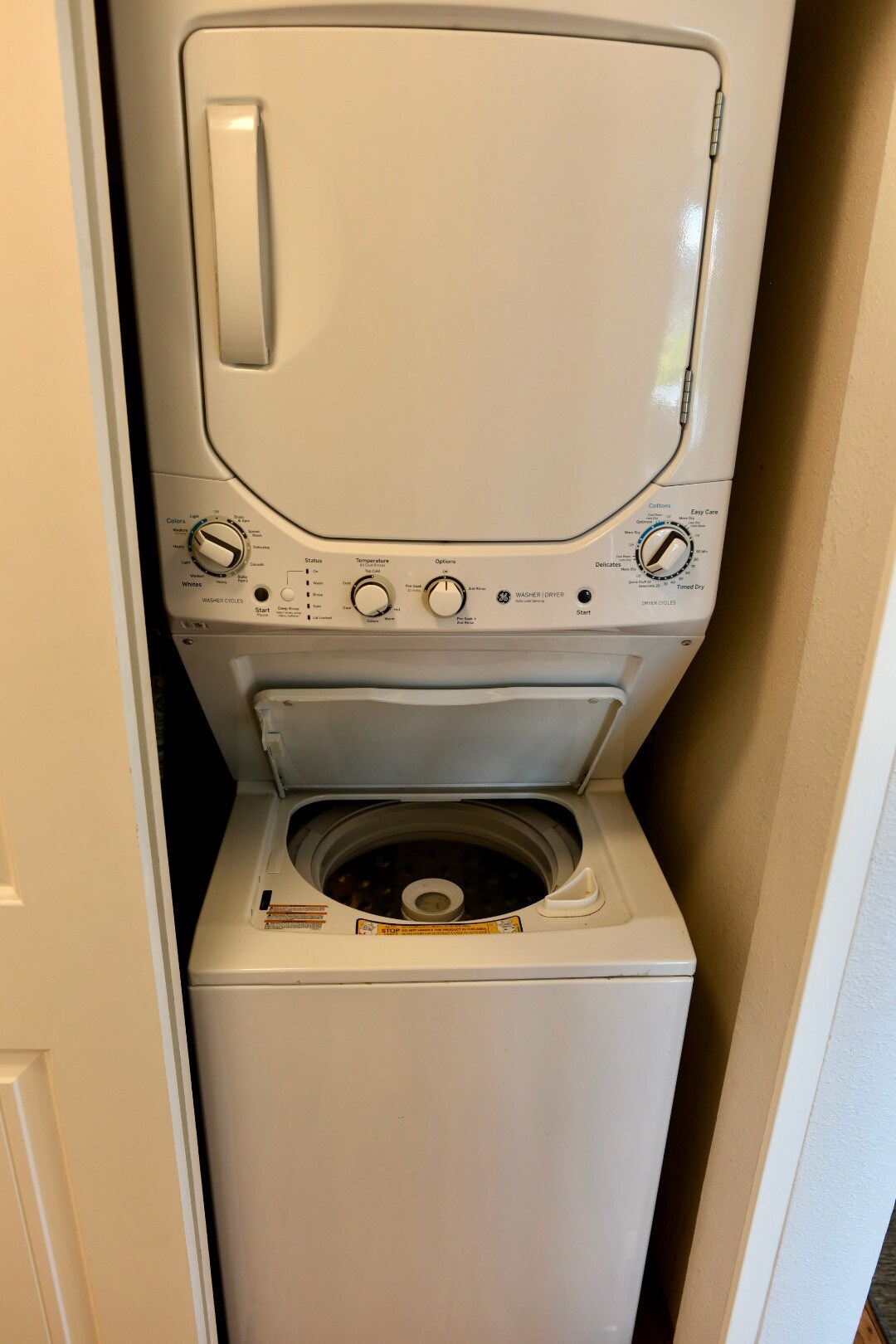 Washer/Dryer - 3515 SW Barbur Blvd