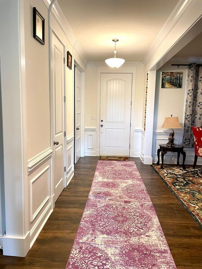 Building Photo - 10359 Paper Birch Dr