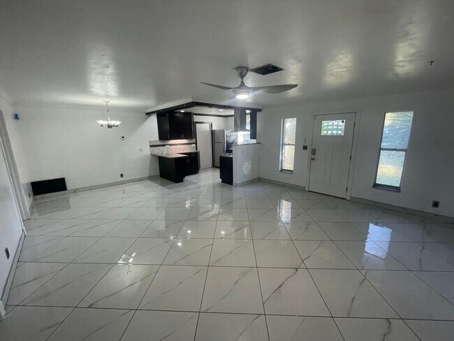 Building Photo - Ormond Beach Beauty 2 Bedroom 2 Bathroom