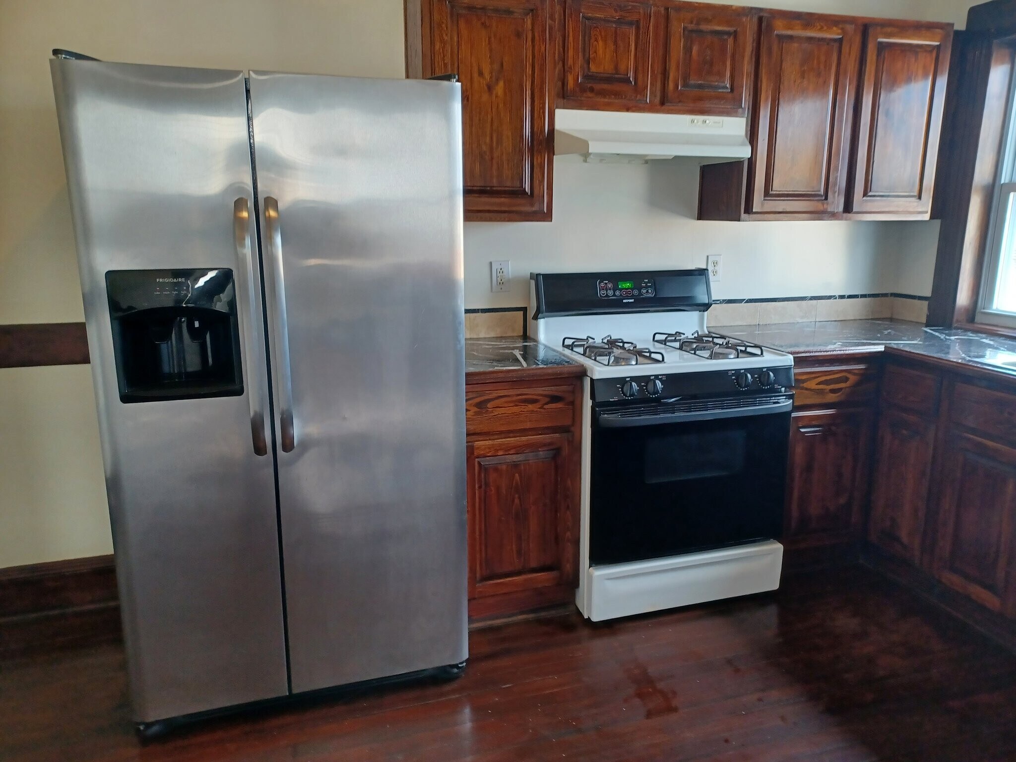 Building Photo - 306 Madison Ave