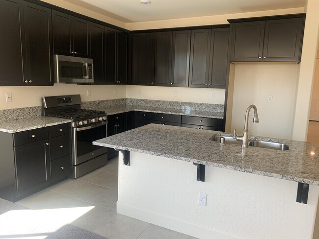 Building Photo - 7286 Overture Dr