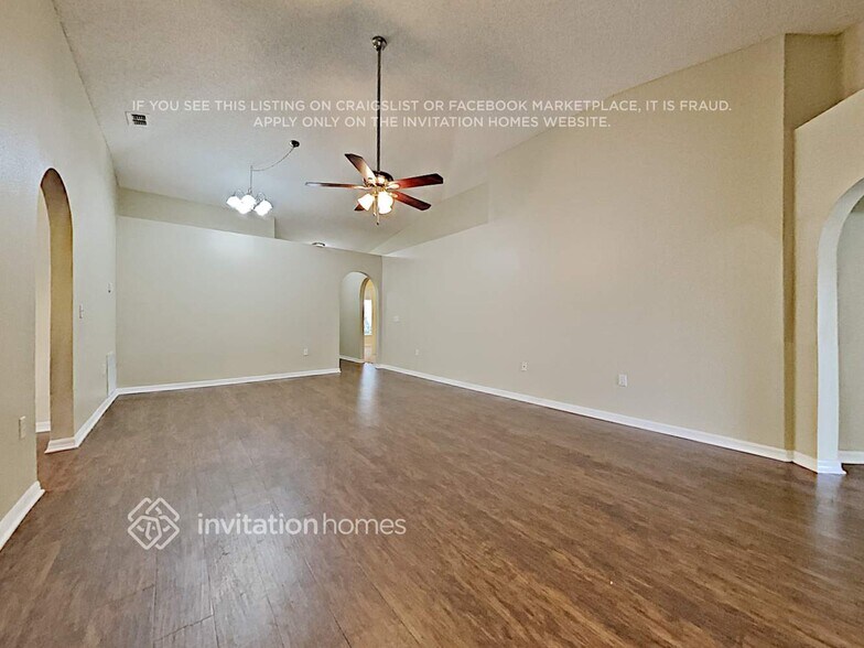 Building Photo - 3916 Stonefield Dr