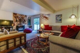 Building Photo - 3298 E Fort Union Blvd