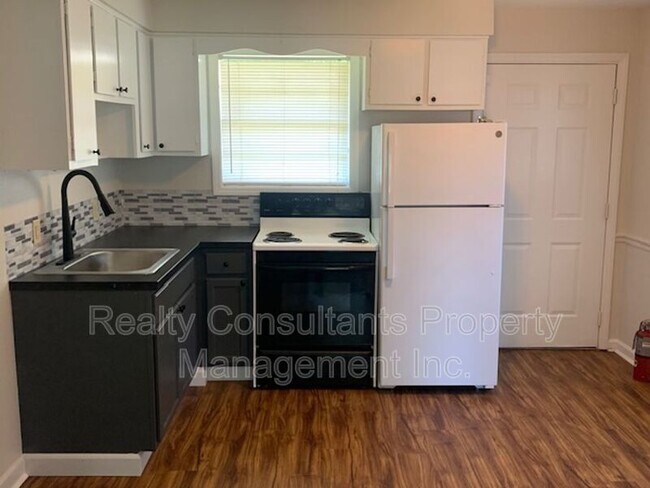 Building Photo - 1813 Walker Ave