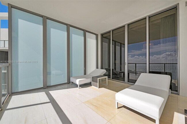Building Photo - 9703 Collins Ave