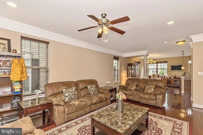 Building Photo - 11882 Country Squire Way