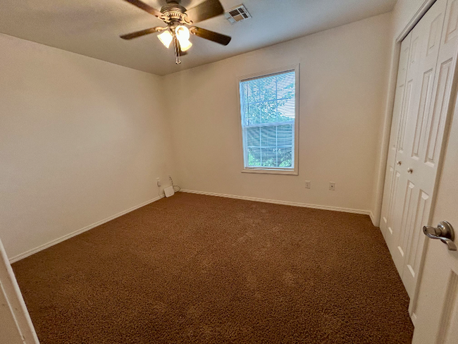 Building Photo - 63021 E 285 Ct