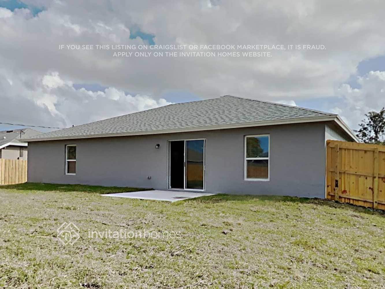 Building Photo - 225 SW Grove Ave