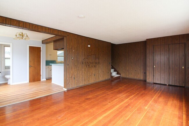 Building Photo - 3 Bedrooms, 2.5 Baths Duplex in Richland