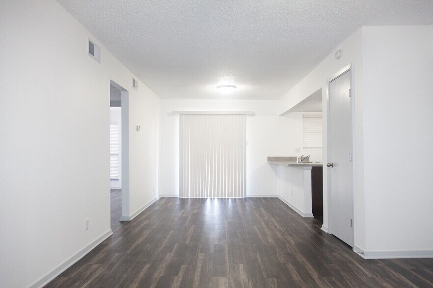 Building Photo - 8001 Gessner Dr