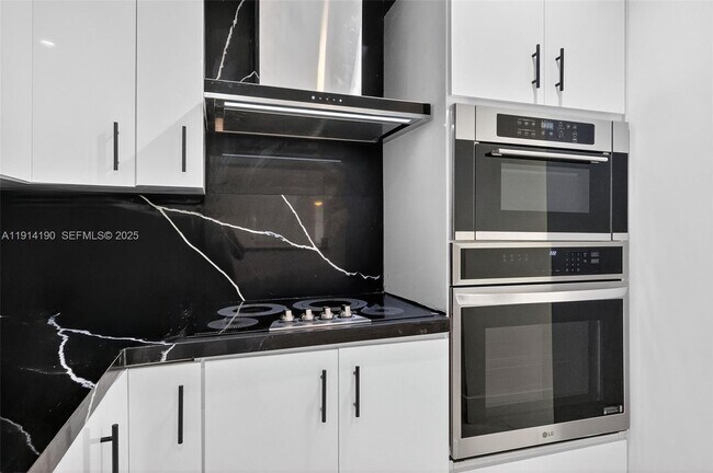 Building Photo - 465 NW 153rd St