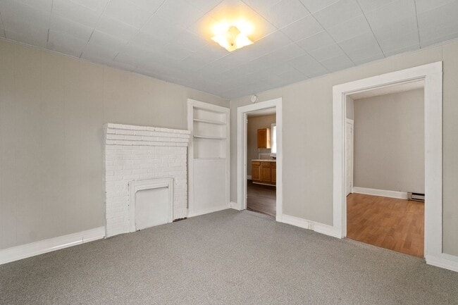 Building Photo - 1008 N Boone St