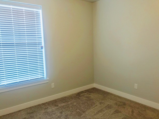 Building Photo - 14648 McKellen Dr