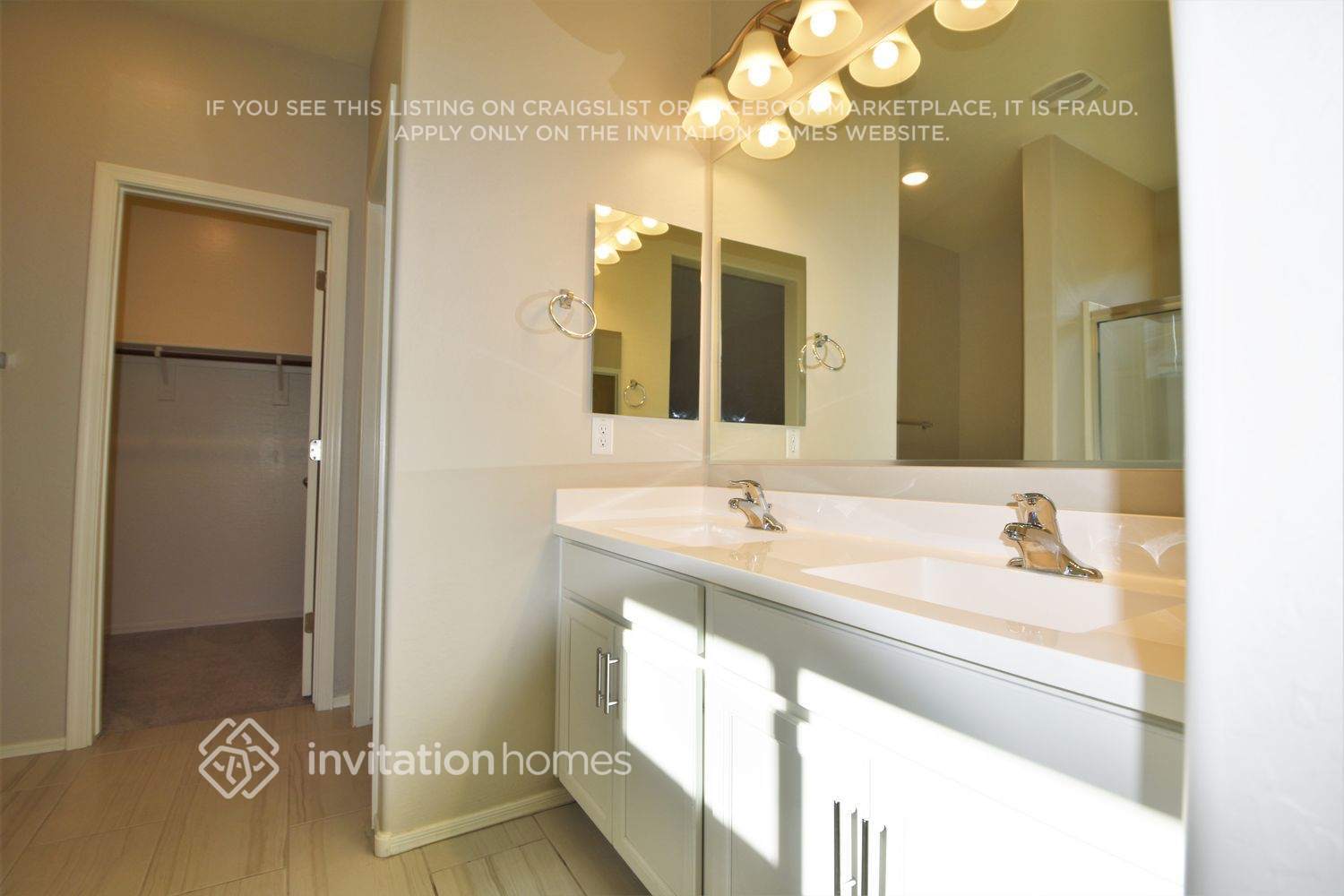 Building Photo - 19683 W Campbell Ave