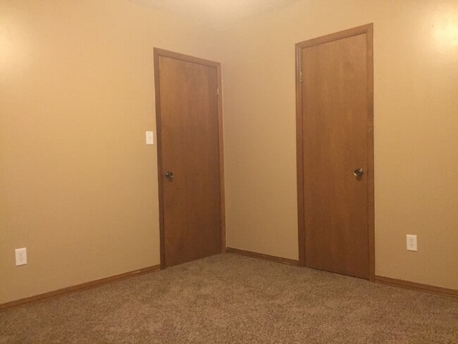 Building Photo - 108 Fair St