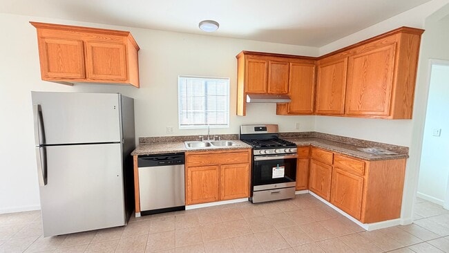 Building Photo - 381 S 37th St