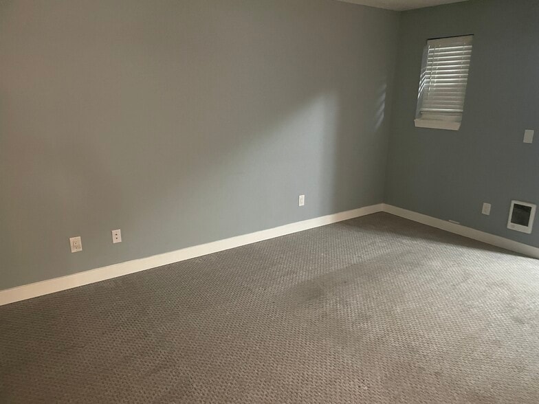 Building Photo - 5804 186th Ave E