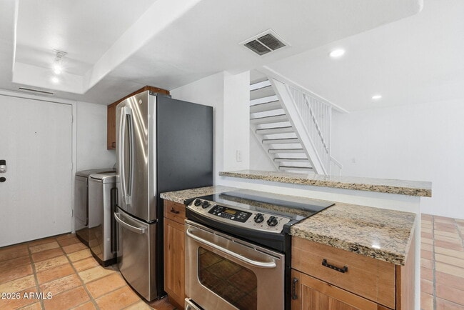 Building Photo - 8825 S 48th St