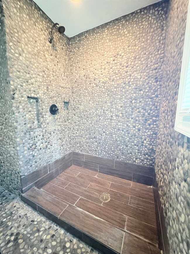 Building Photo - 1302 Melvin St