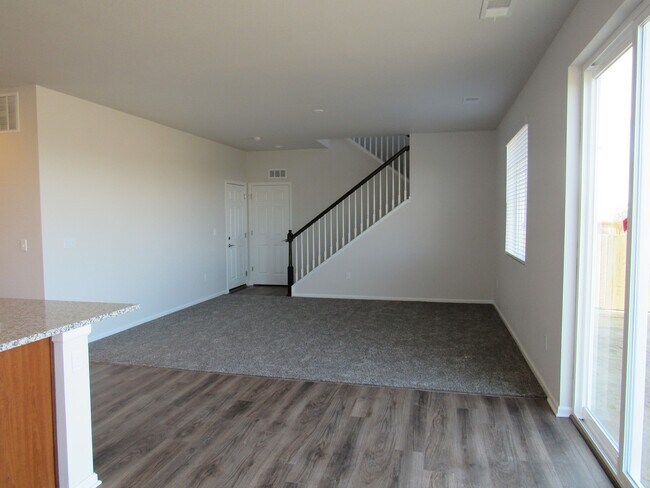 Building Photo - Corner lot home in Highly Desirable Reunion