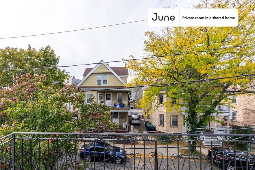 Building Photo - Room in Shared 6 bed/1.5 bath home in Somerville