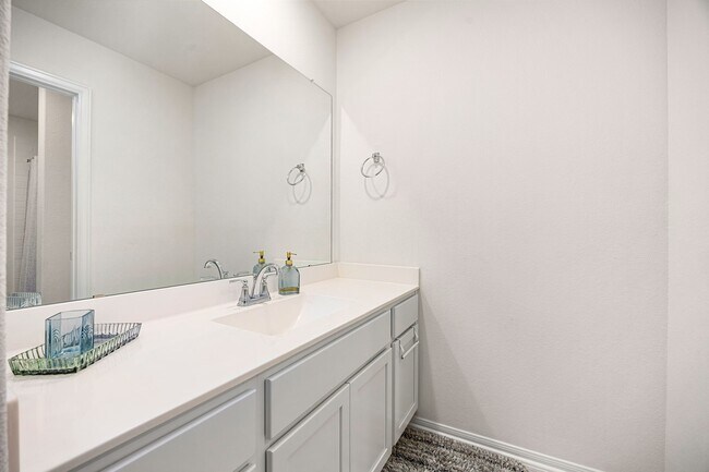 Building Photo - 2487 Solaris Bnd Dr