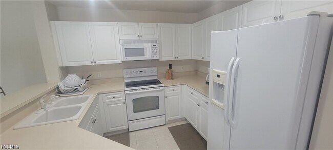Building Photo - 3961 Pomodoro Cir