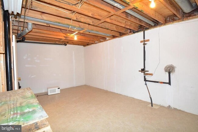 Building Photo - 7378 Jiri Woods Ct