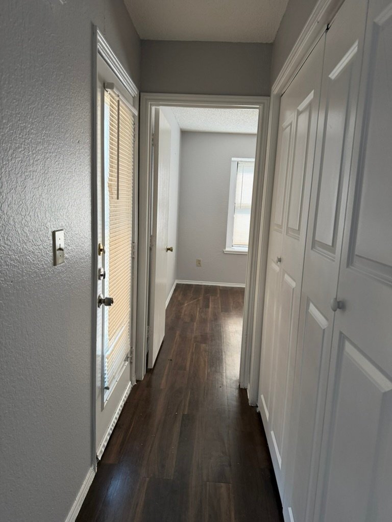 Building Photo - 3060 Gregory Ln