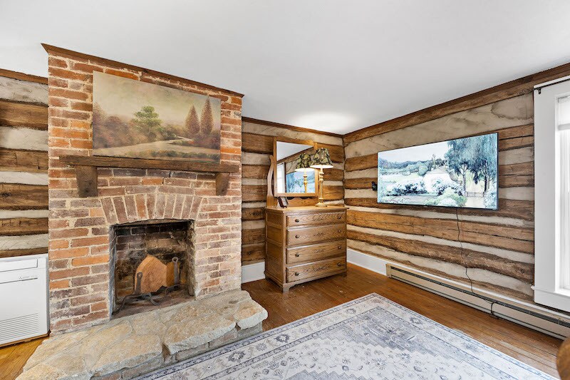 Building Photo - 1612 N Miles St