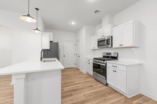 Building Photo - NEW Construction 3 Bedroom Duplex!