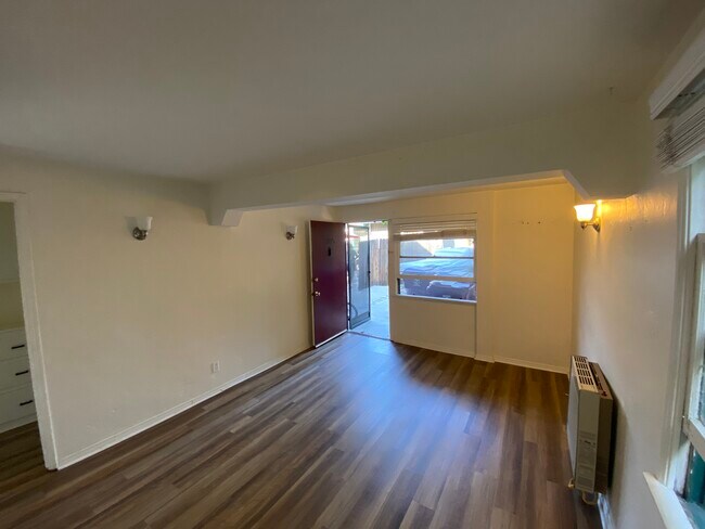 Living room - 777A Freeman Ave