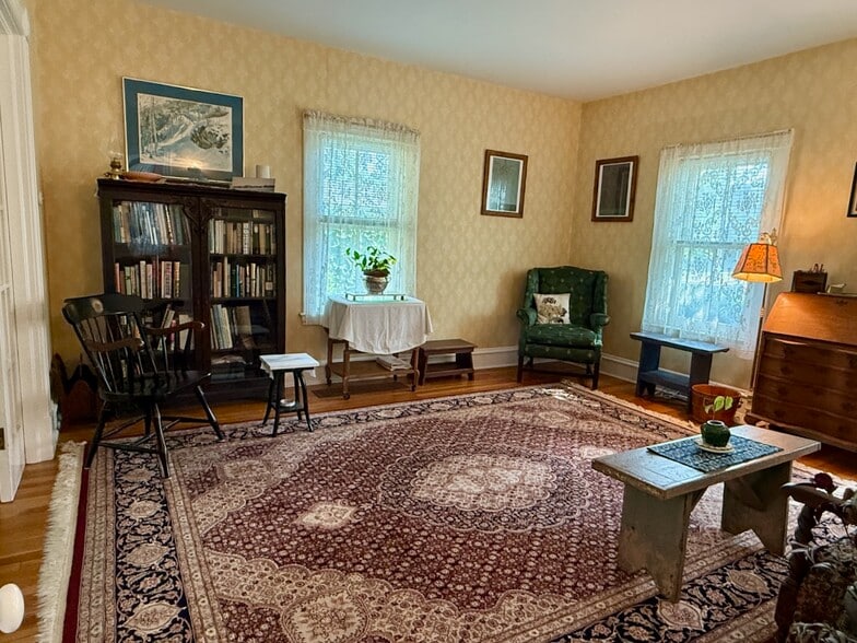 Building Photo - 61 Mansfield Ave