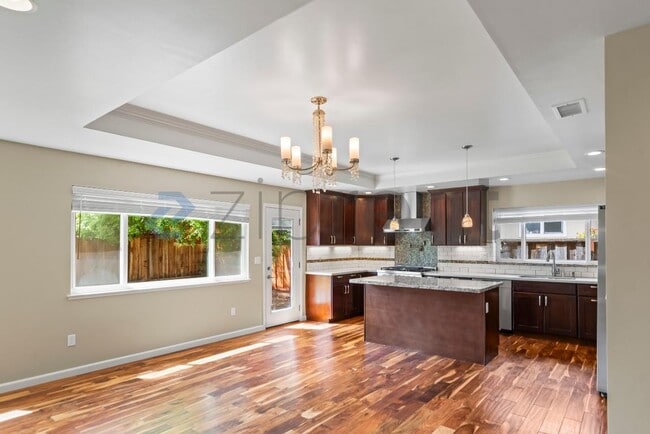 Building Photo - 1674 Noreen Dr