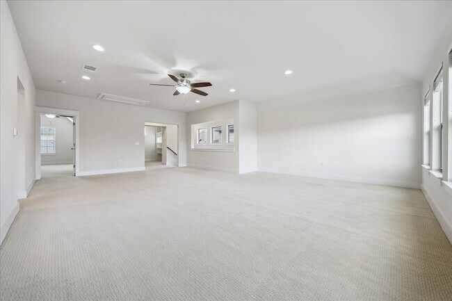 Building Photo - 13001 Hymeadow Dr