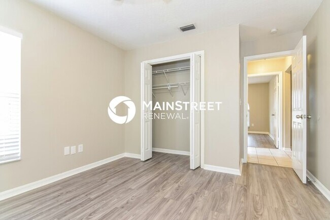 Building Photo - 4 Bedroom Pet-Friendly Home in Valrico, FL with Main Street Renewal