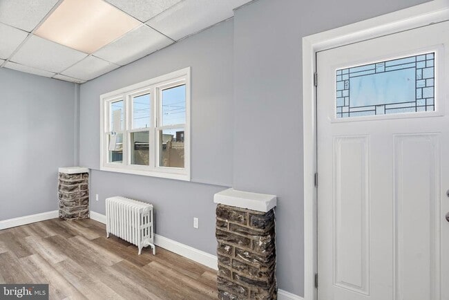 Building Photo - 3045 Weikel St