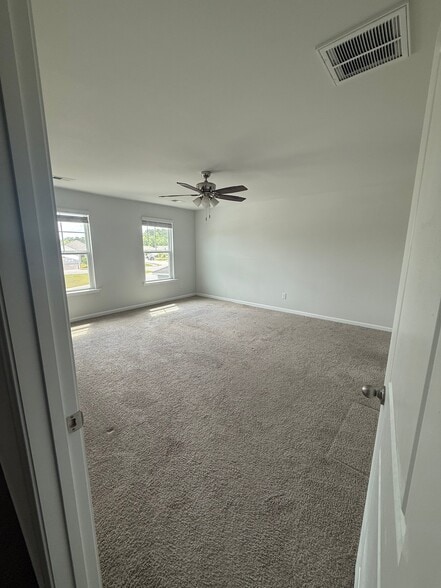 Building Photo - 358 Feldspar Ln