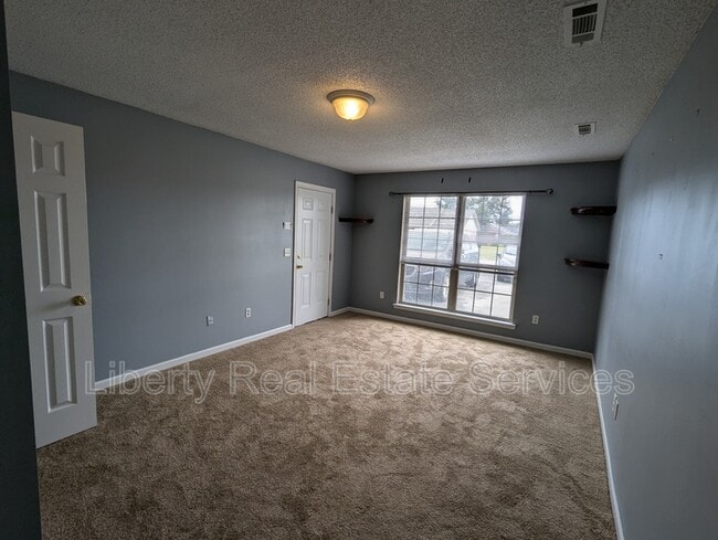 Building Photo - 215 Bridgemont Way