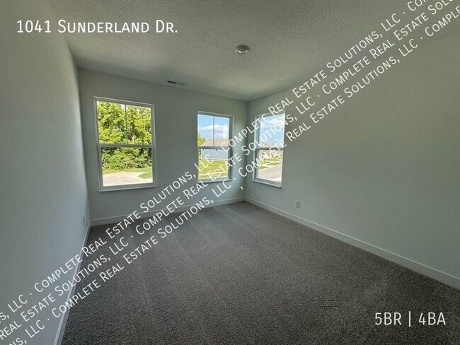 Building Photo - 1041 Sunderland Dr
