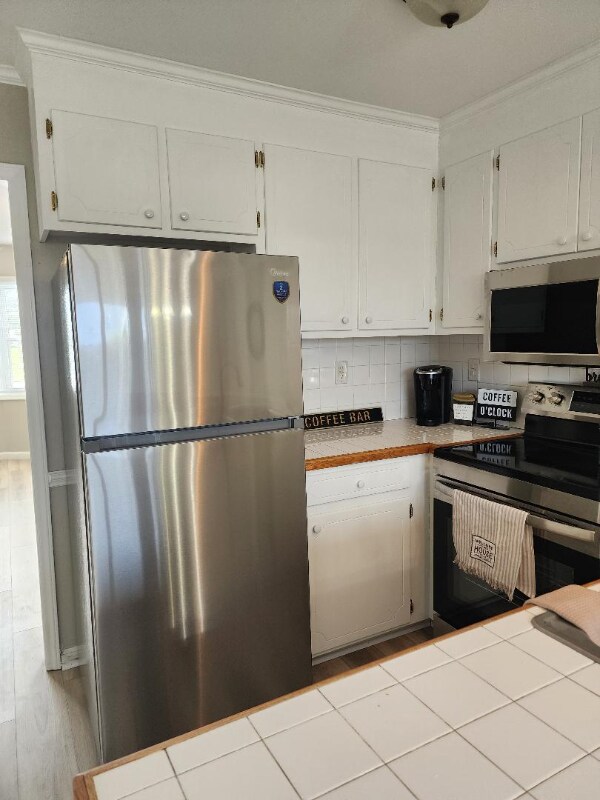 Building Photo - 2375 Vineyard Dr