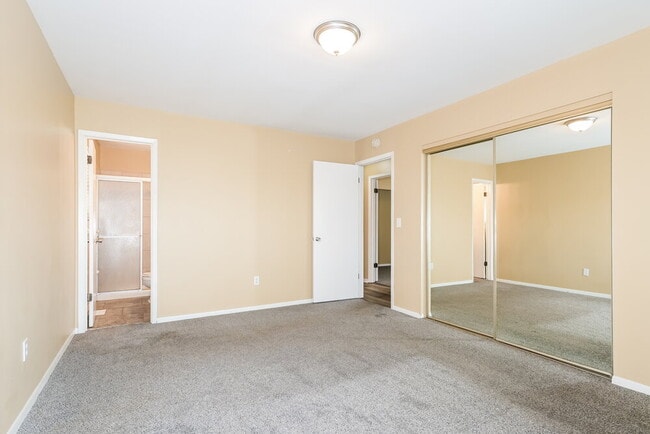 Building Photo - 3319 Tom Sawyer Dr