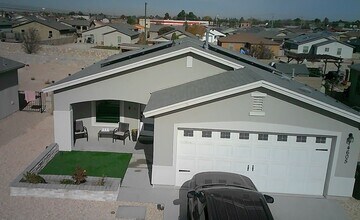 Building Photo - Mescal Bean