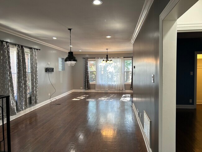 Building Photo - 4858 W Concord Pl