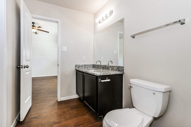 Building Photo - 18707 N Lyford Dr