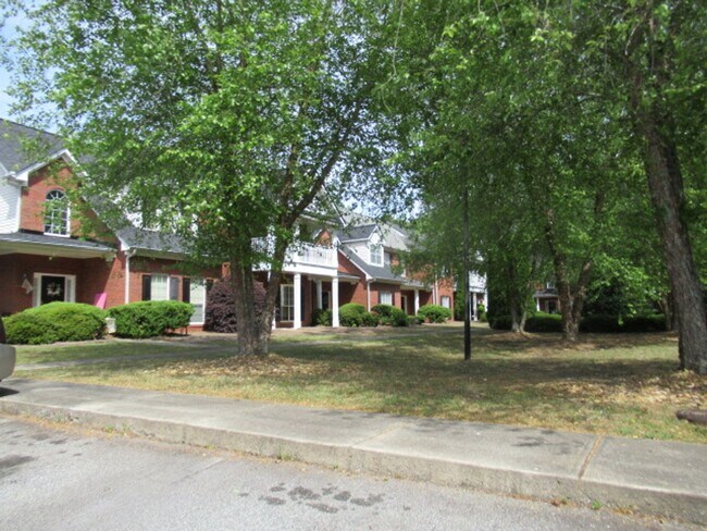 Building Photo - 342 Mill Pond Crossing